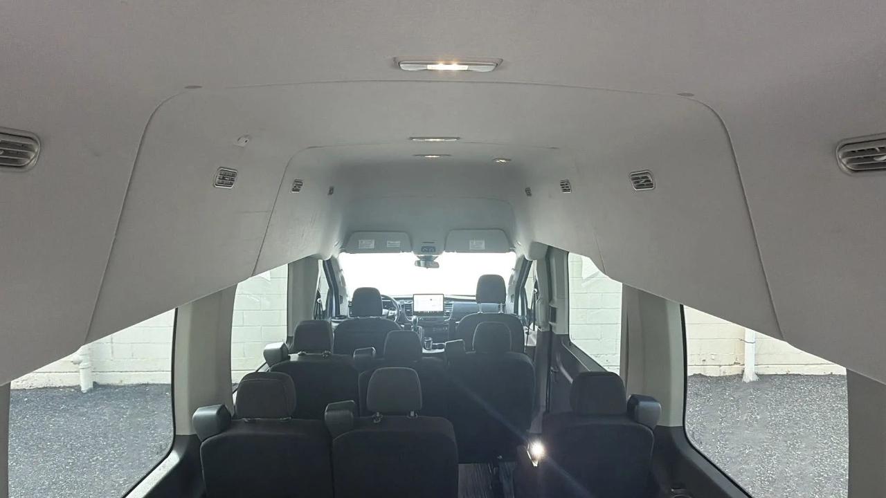 Ford Transit Passenger Wagon T-350 HD 148" EL High Roof XLT DRW AWD 2022
