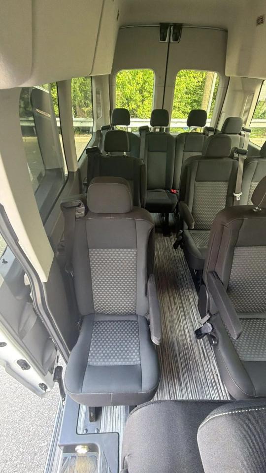 Ford Transit Passenger Wagon T-350 HD 148" EL High Roof XLT DRW AWD 2022