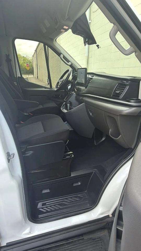 Ford Transit Passenger Wagon T-350 HD 148" EL High Roof XLT DRW AWD 2022