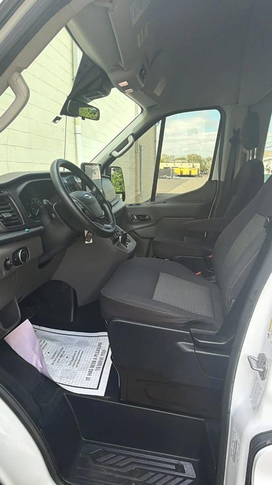Ford Transit Passenger Wagon T-350 HD 148" EL High Roof XLT DRW AWD 2022