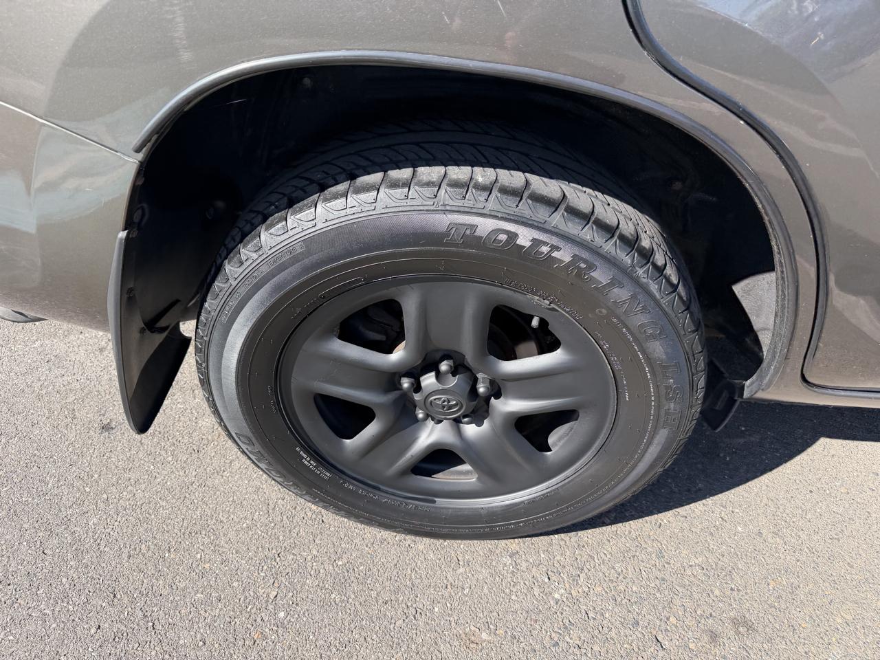 Toyota RAV4 4WD 4dr I4 (Natl) 2012
