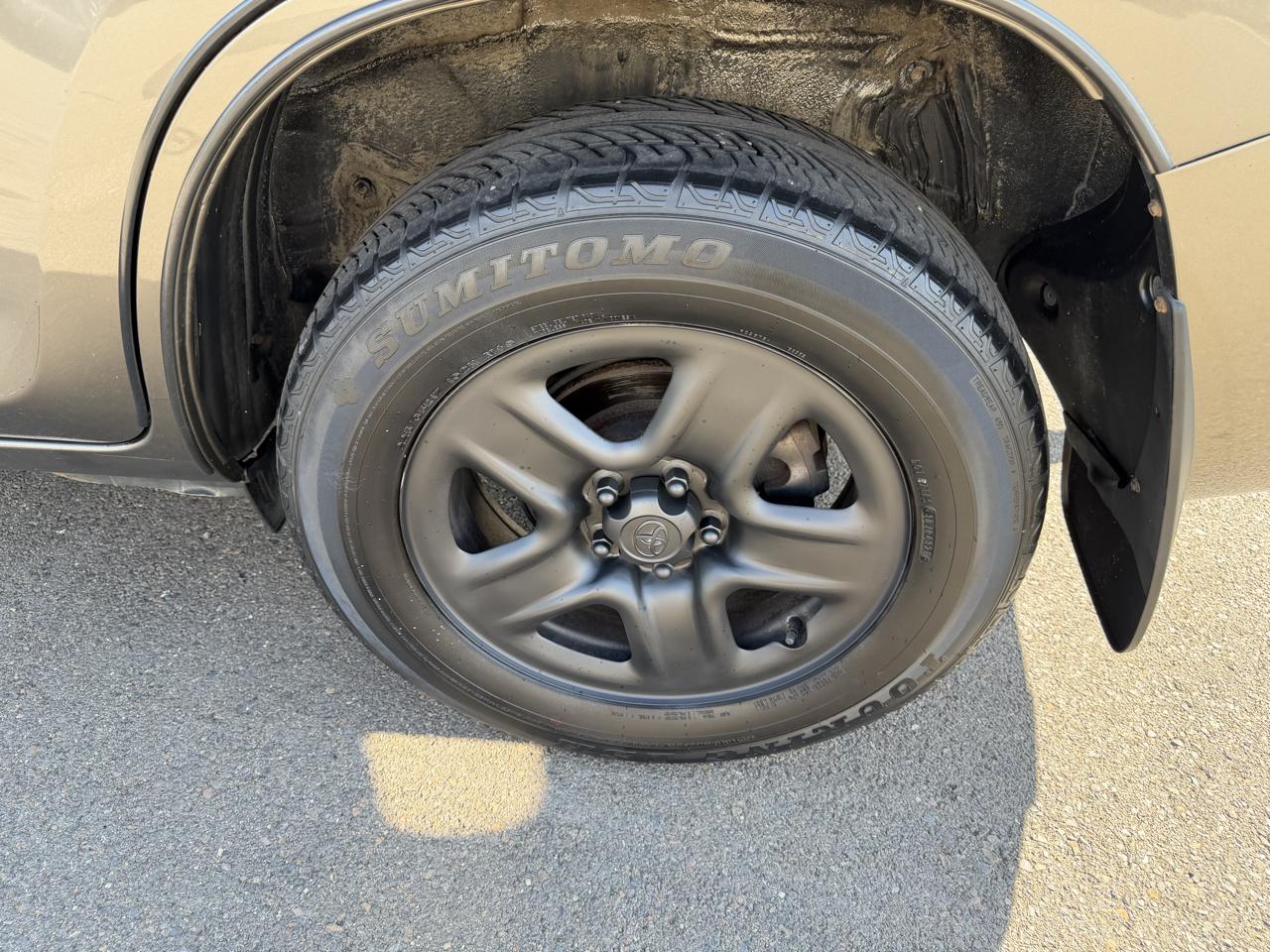 Toyota RAV4 4WD 4dr I4 (Natl) 2012