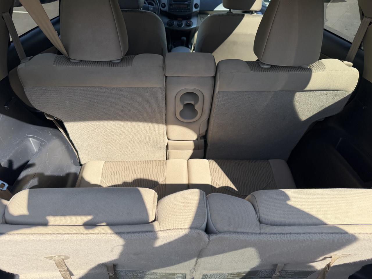 Toyota RAV4 4WD 4dr I4 (Natl) 2012