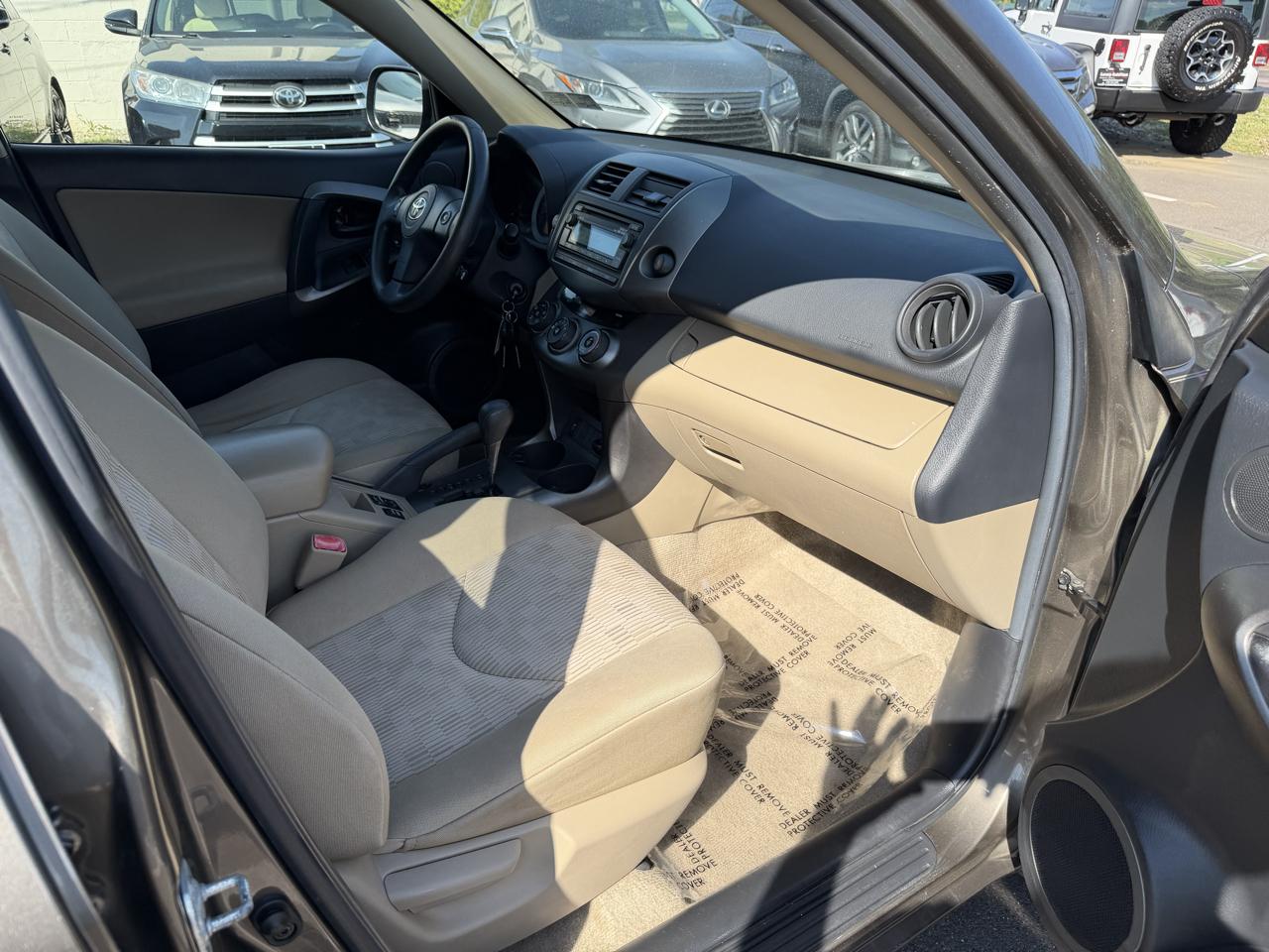 Toyota RAV4 4WD 4dr I4 (Natl) 2012