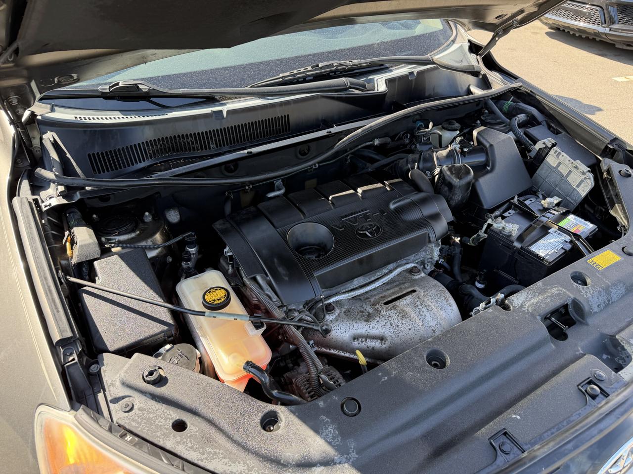 Toyota RAV4 4WD 4dr I4 (Natl) 2012