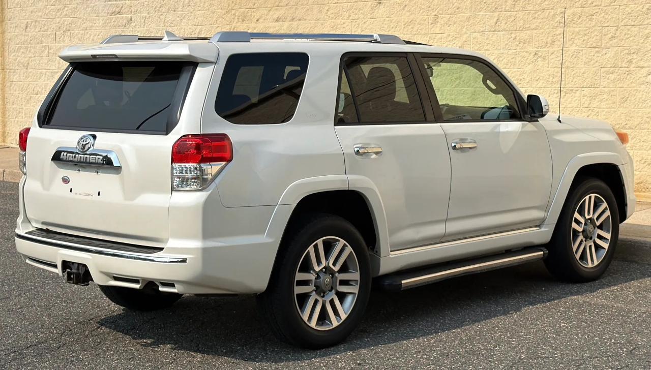 Toyota 4Runner 4WD 4dr V6 Limited (Natl) 2013