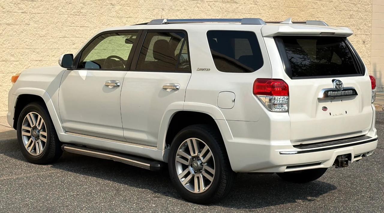 Toyota 4Runner 4WD 4dr V6 Limited (Natl) 2013
