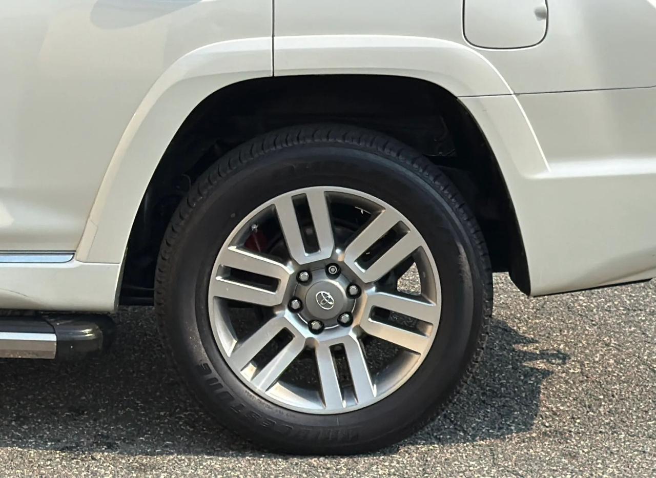 Toyota 4Runner 4WD 4dr V6 Limited (Natl) 2013