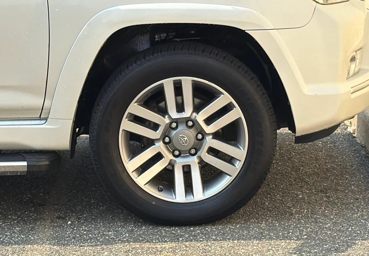 Toyota 4Runner 4WD 4dr V6 Limited (Natl) 2013