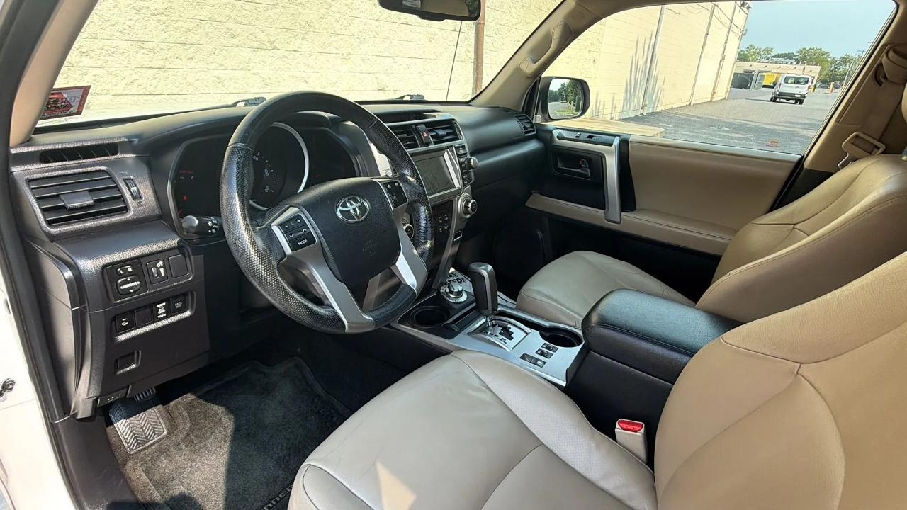 Toyota 4Runner 4WD 4dr V6 Limited (Natl) 2013