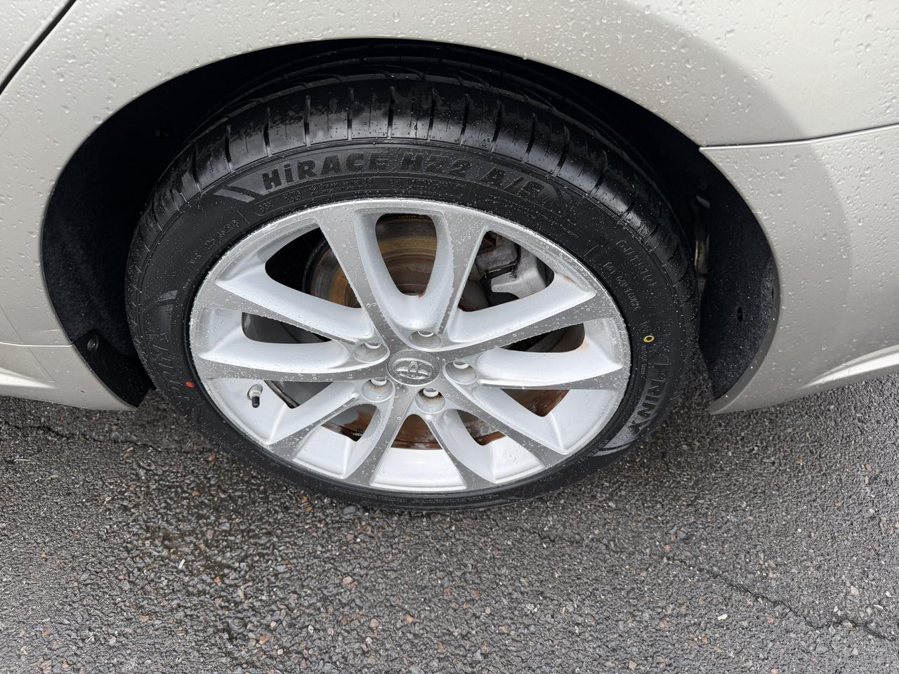 Toyota Avalon 4dr Sdn XLE Premium (Natl) 2013