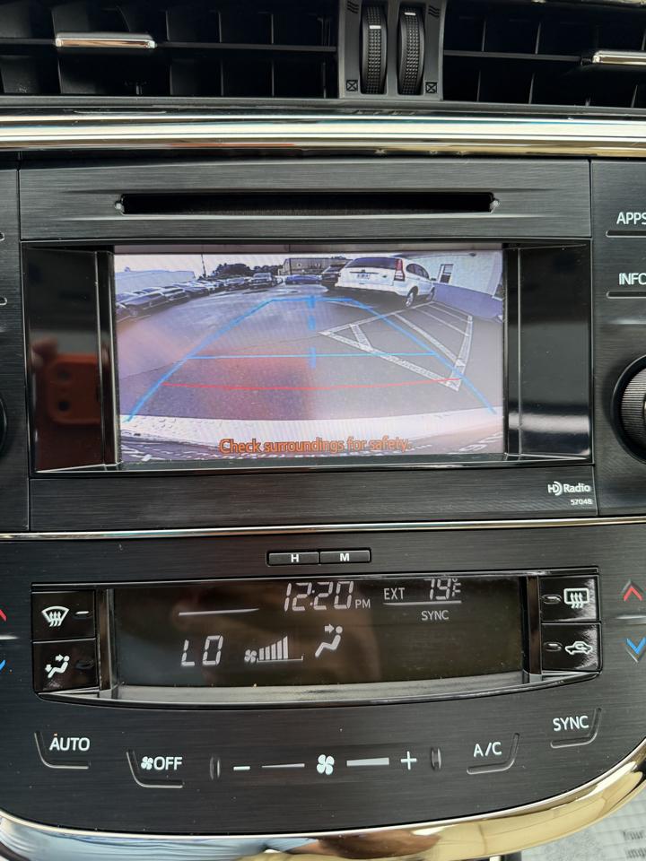 Toyota Avalon 4dr Sdn XLE Premium (Natl) 2013