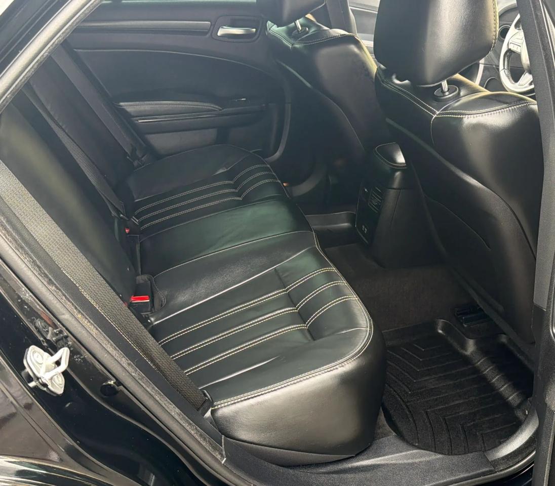 Chrysler 300 4dr Sdn 300S RWD 2016