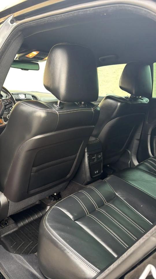 Chrysler 300 4dr Sdn 300S RWD 2016