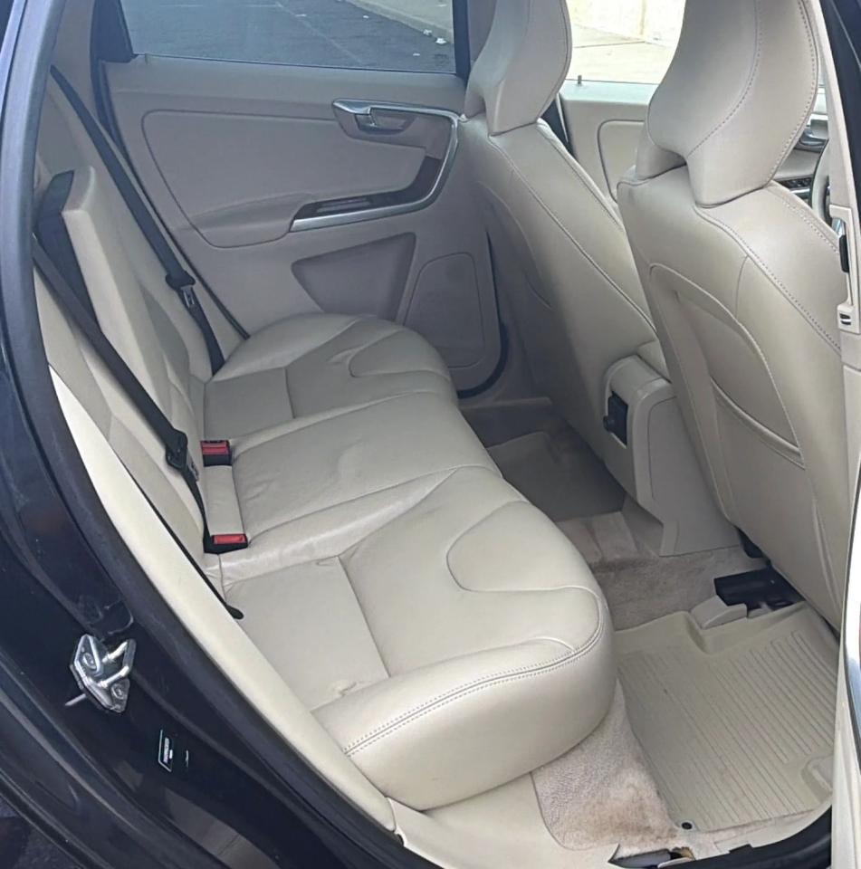Volvo XC60 AWD 4dr T5 Platinum 2016