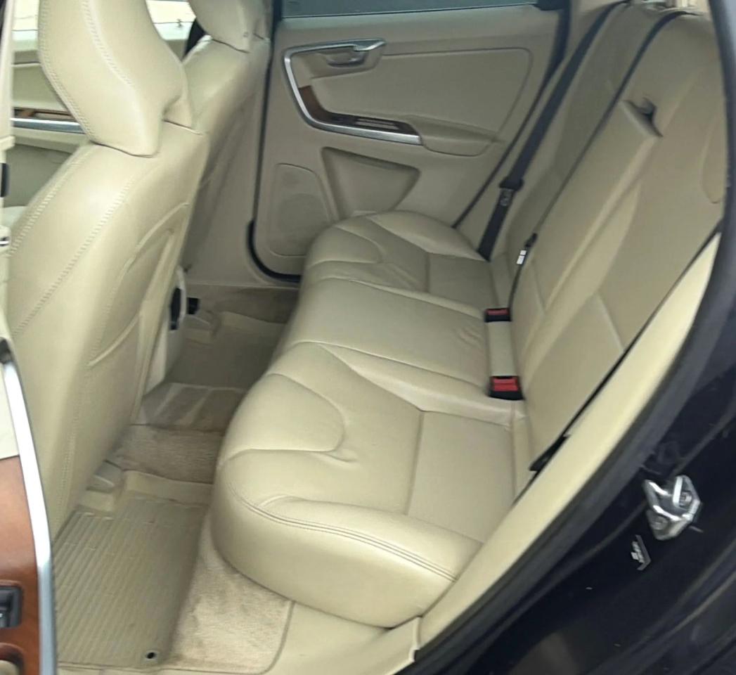Volvo XC60 AWD 4dr T5 Platinum 2016