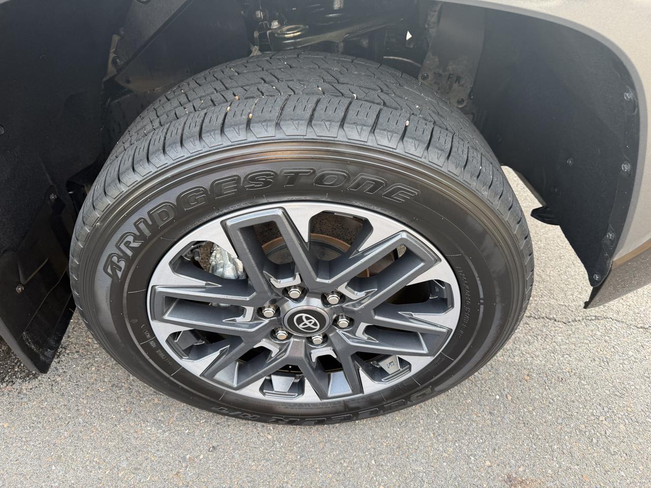 Toyota Tundra 4WD Limited CrewMax 5.5' Bed (Natl) 2025