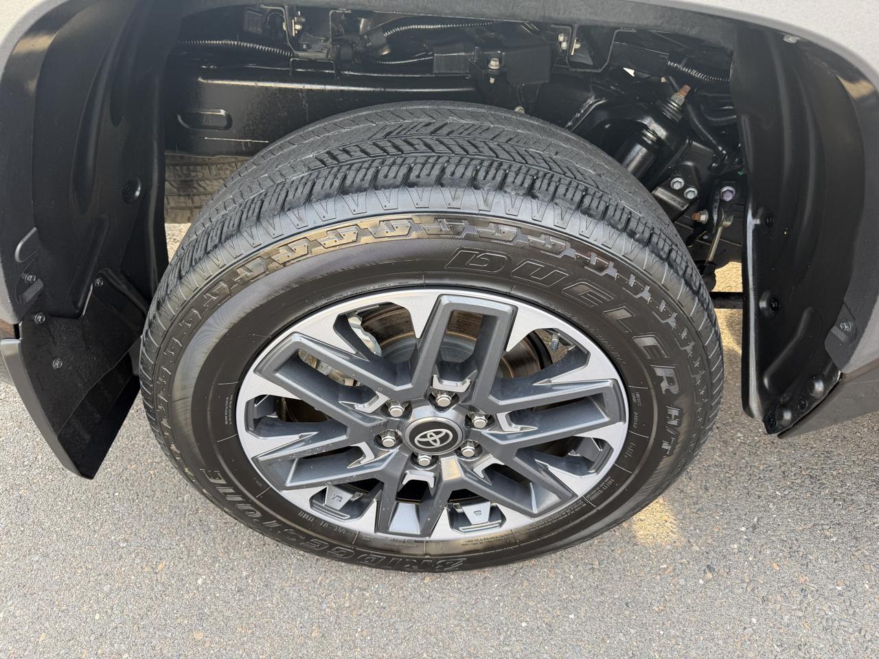 Toyota Tundra 4WD Limited CrewMax 5.5' Bed (Natl) 2025