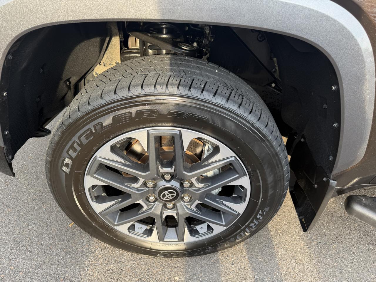 Toyota Tundra 4WD Limited CrewMax 5.5' Bed (Natl) 2025