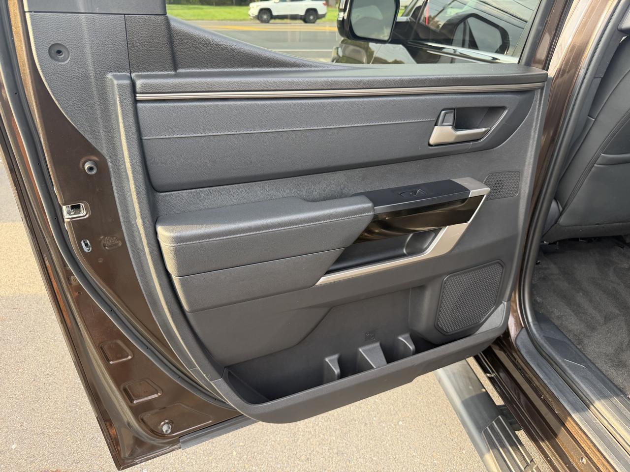 Toyota Tundra 4WD Limited CrewMax 5.5' Bed (Natl) 2025