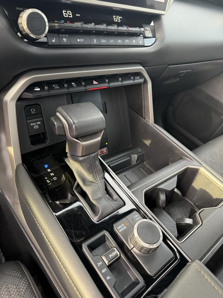 Toyota Tundra 4WD Limited CrewMax 5.5' Bed (Natl) 2025