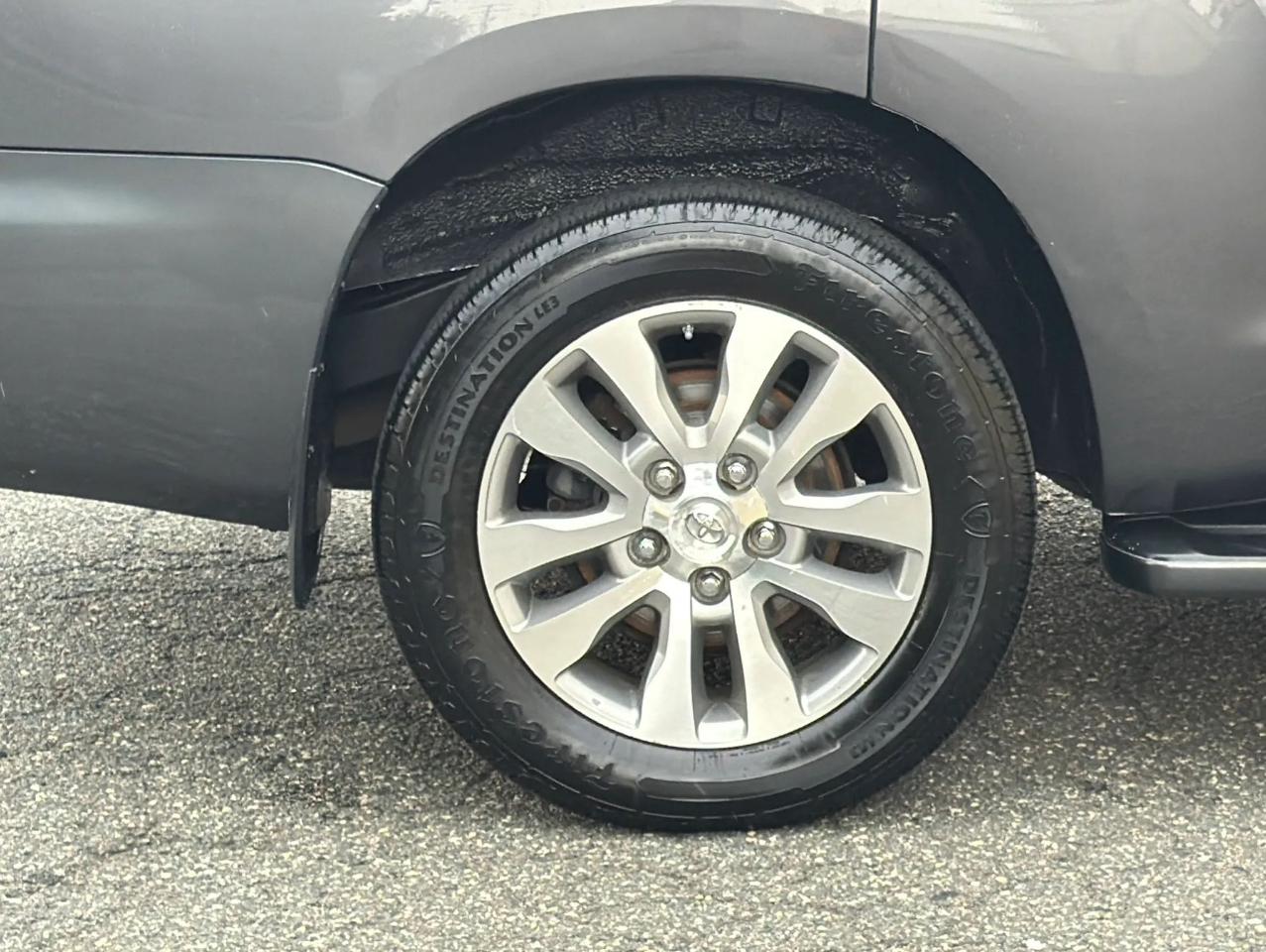 Toyota Sequoia 4WD 5.7L Limited (Natl) 2013