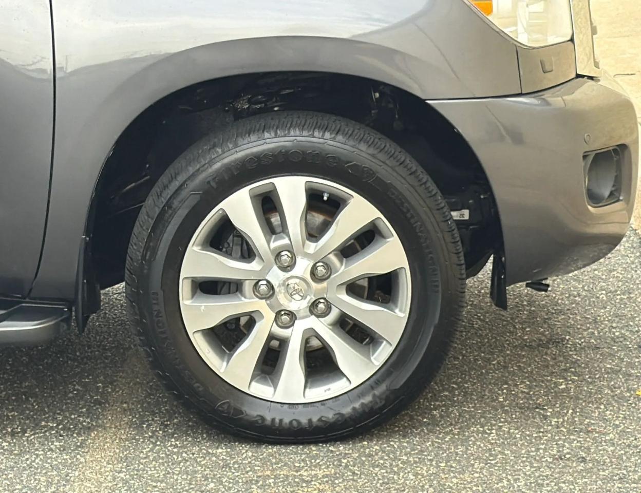 Toyota Sequoia 4WD 5.7L Limited (Natl) 2013