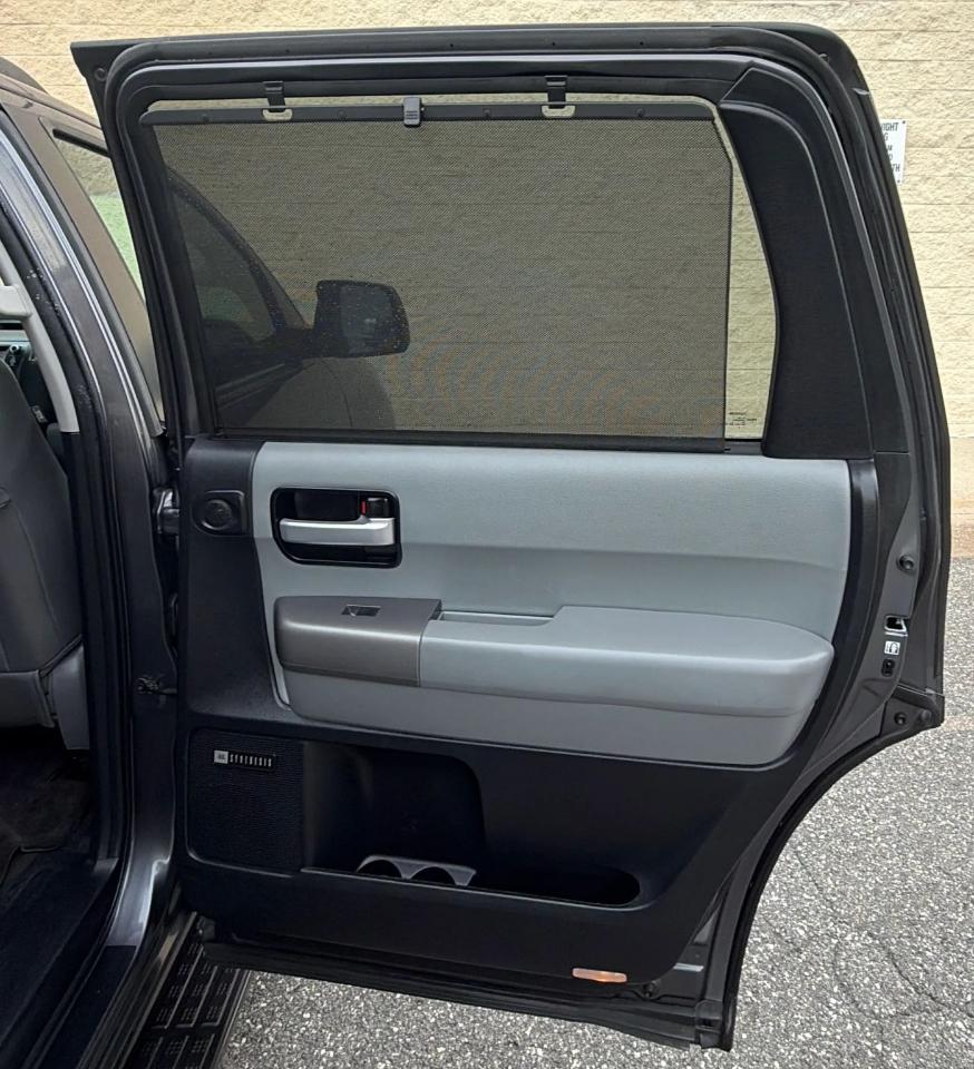 Toyota Sequoia 4WD 5.7L Limited (Natl) 2013