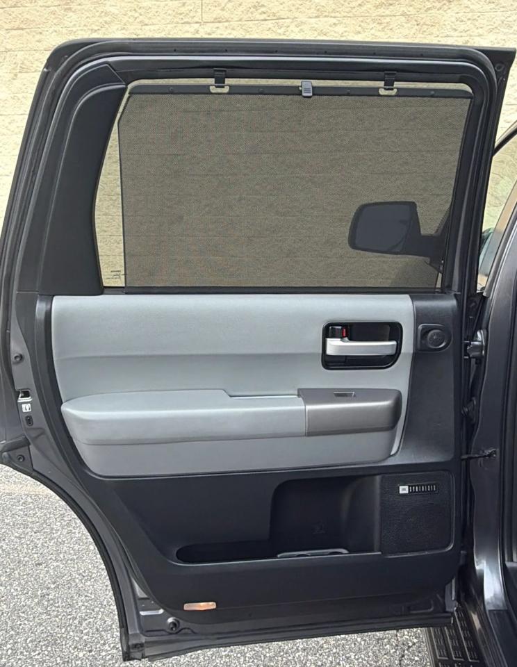 Toyota Sequoia 4WD 5.7L Limited (Natl) 2013