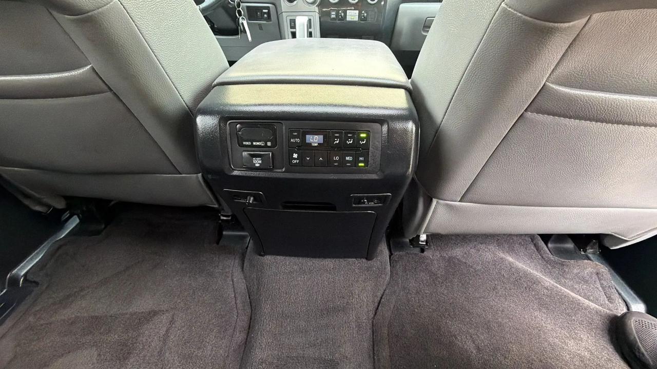 Toyota Sequoia 4WD 5.7L Limited (Natl) 2013