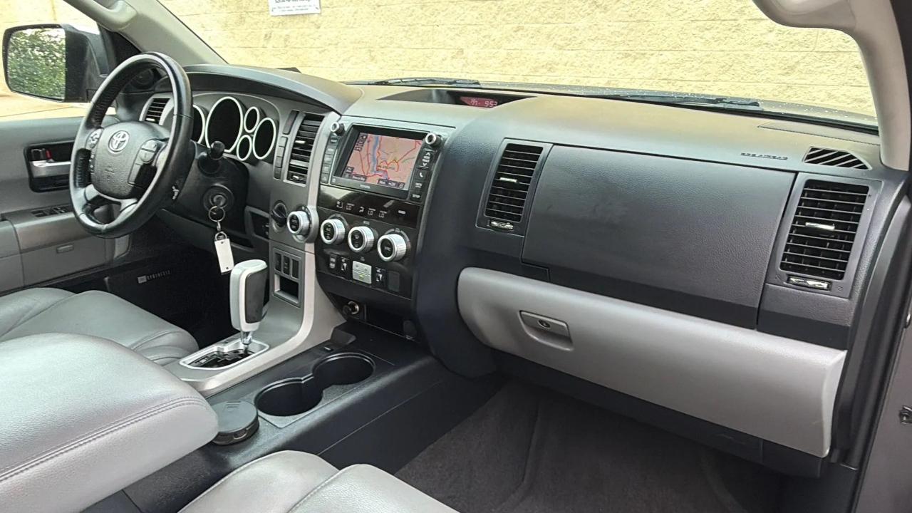 Toyota Sequoia 4WD 5.7L Limited (Natl) 2013