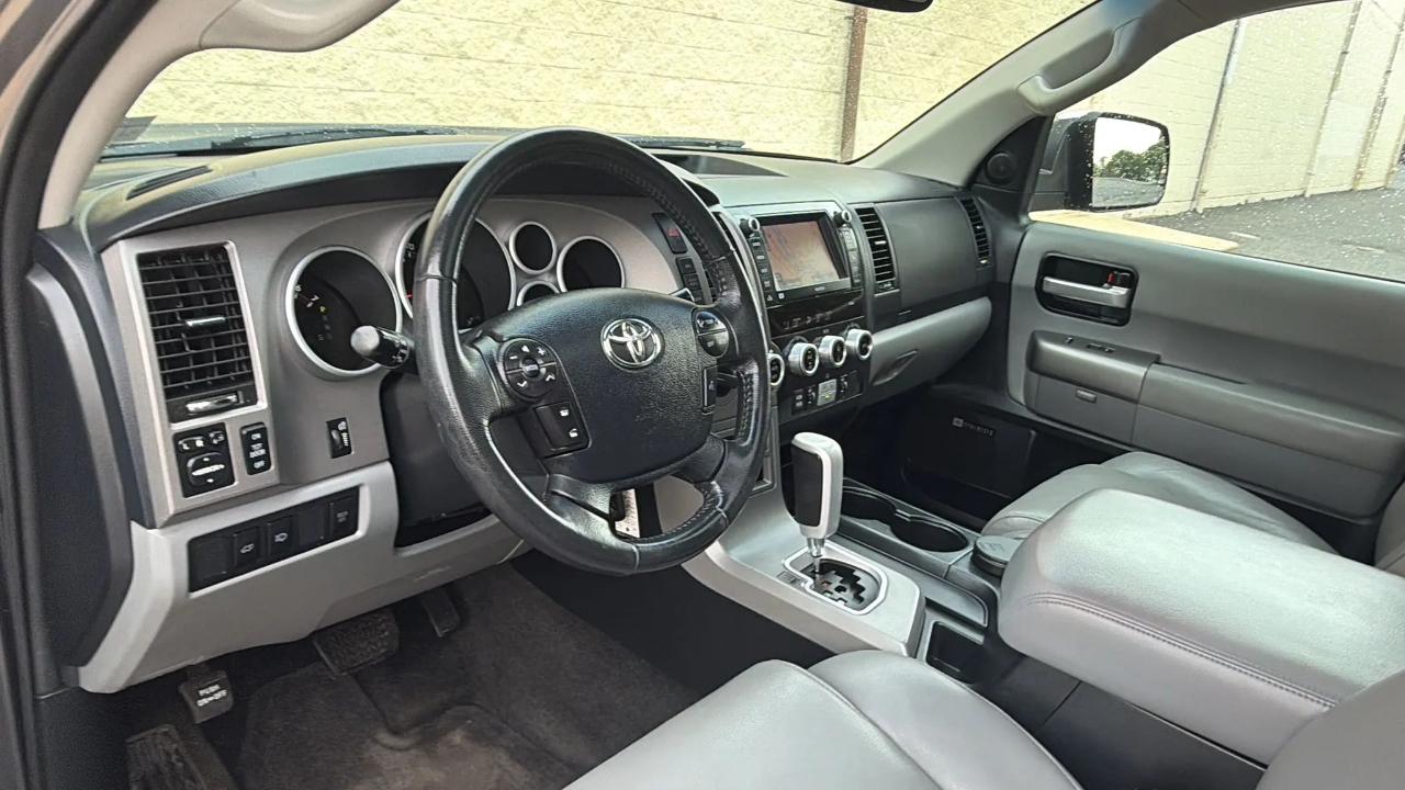 Toyota Sequoia 4WD 5.7L Limited (Natl) 2013