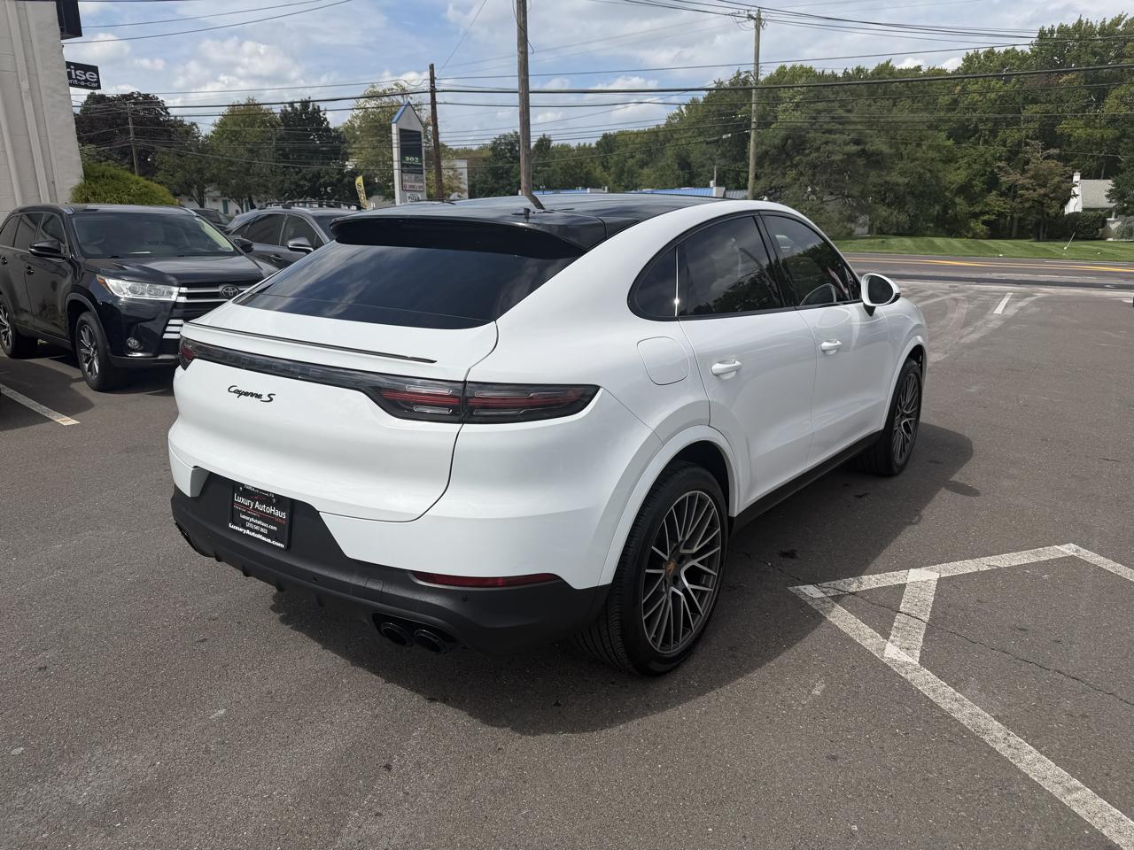 Porsche Cayenne S Coupe AWD 2021