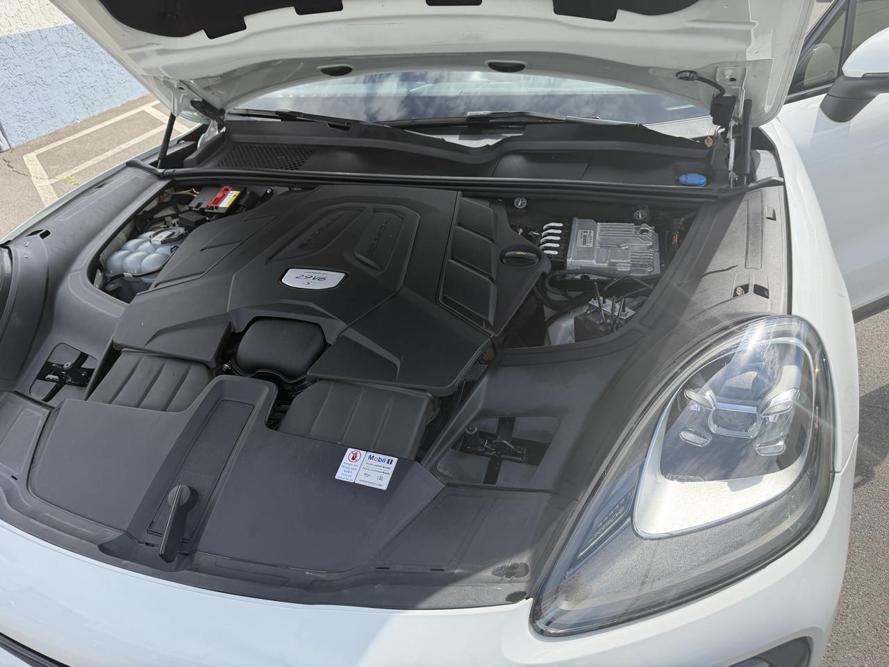 Porsche Cayenne S Coupe AWD 2021