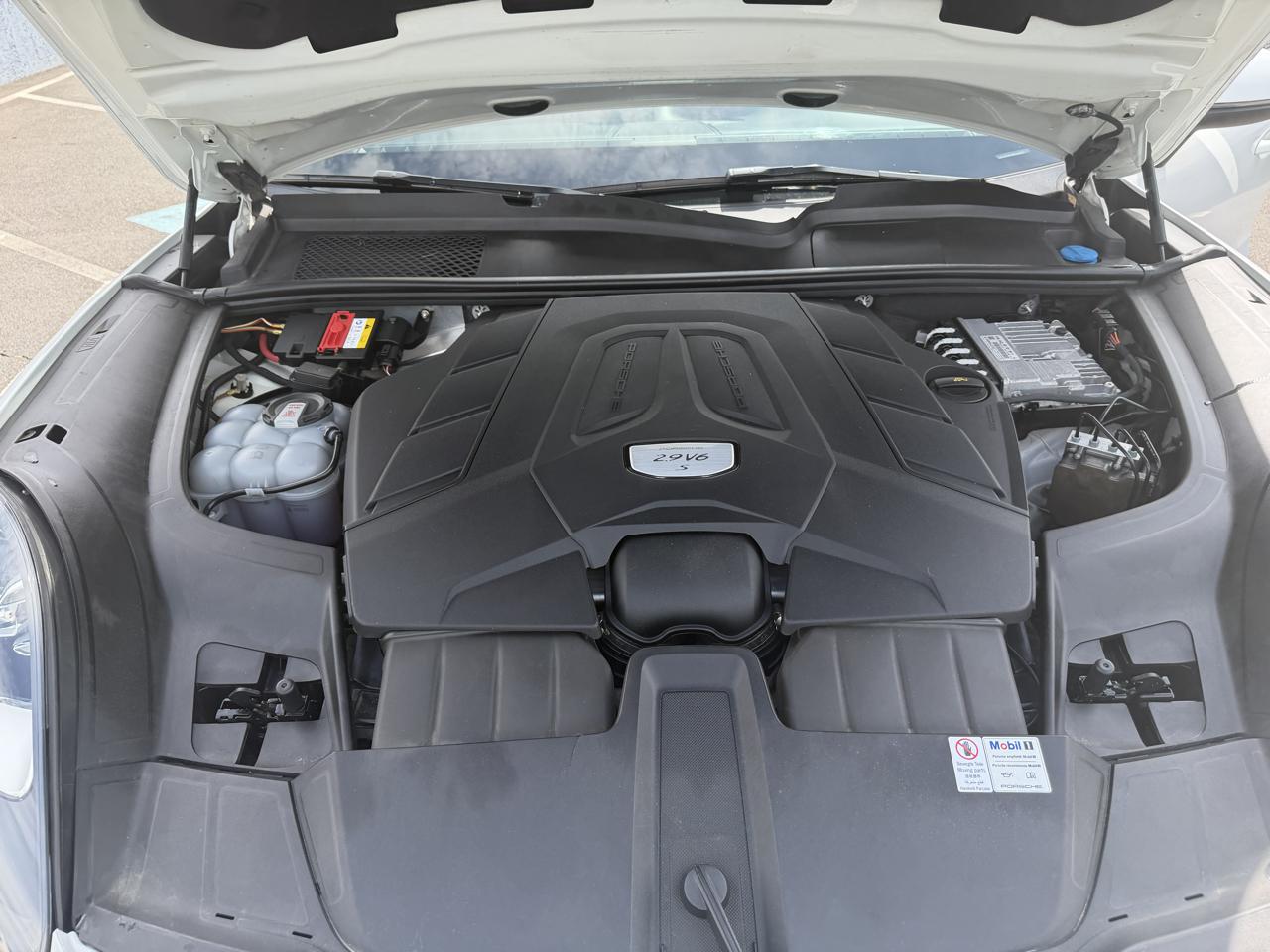 Porsche Cayenne S Coupe AWD 2021