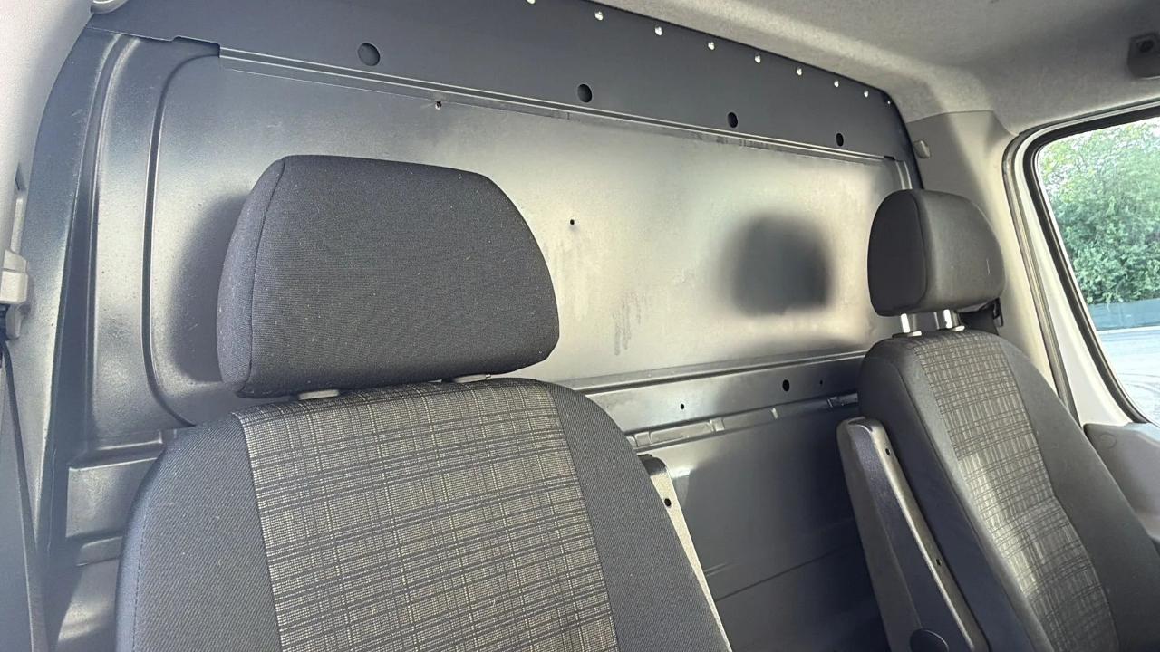 Mercedes-Benz Sprinter Cargo Vans RWD 2500 144" 2015