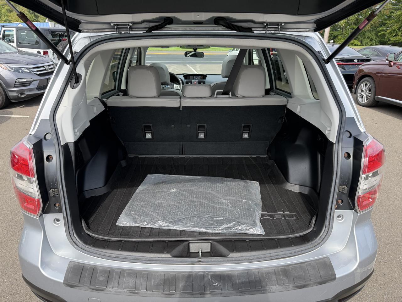 Subaru Forester 4dr CVT 2.5i Limited PZEV 2015