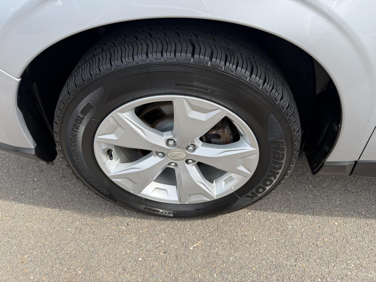 Subaru Forester 4dr CVT 2.5i Limited PZEV 2015