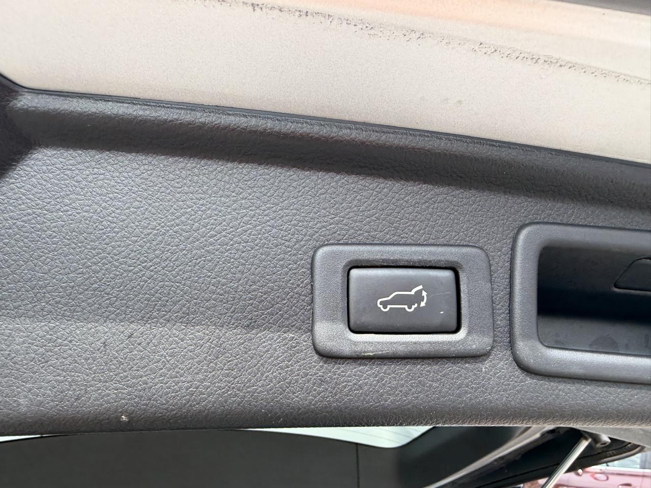 Subaru Forester 4dr CVT 2.5i Limited PZEV 2015