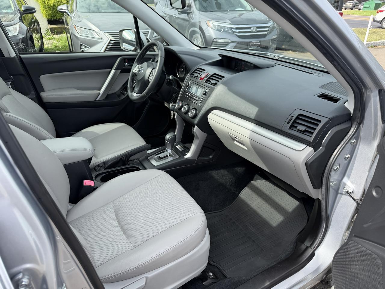 Subaru Forester 4dr CVT 2.5i Limited PZEV 2015