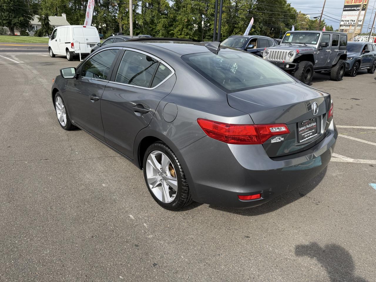 Acura ILX 4dr Sdn 2.0L 2014