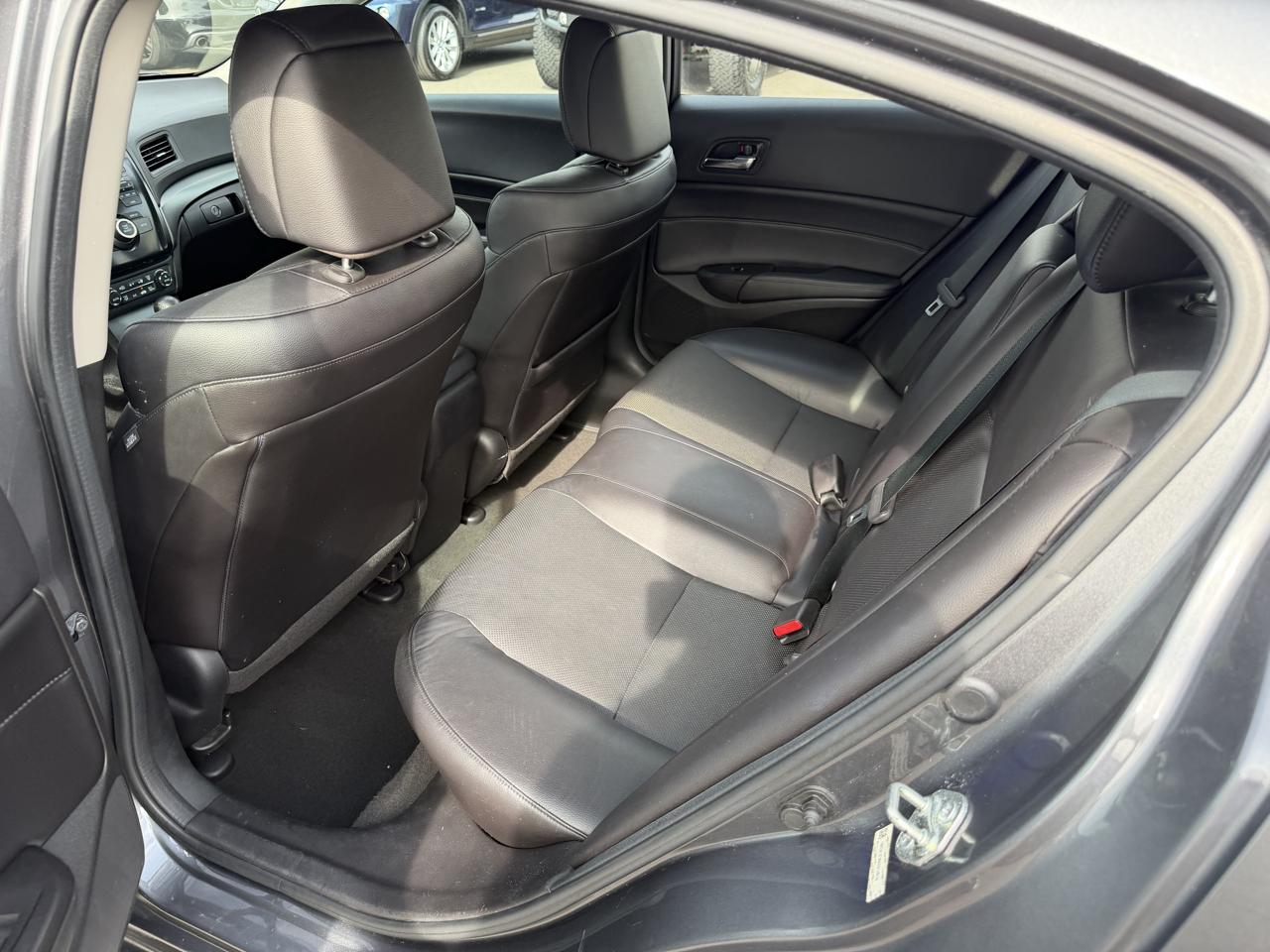 Acura ILX 4dr Sdn 2.0L 2014