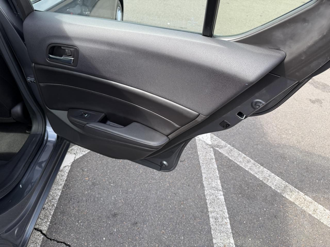 Acura ILX 4dr Sdn 2.0L 2014