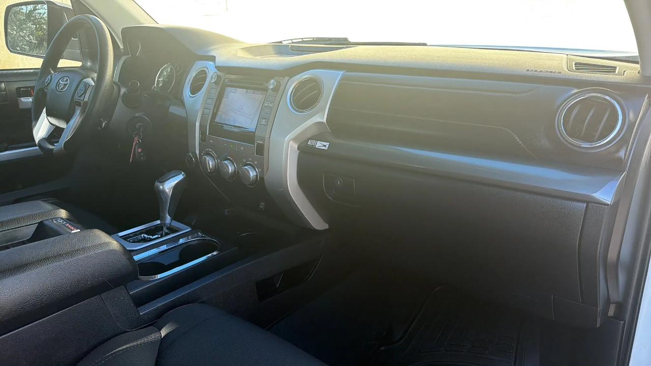 Toyota Tundra 4WD Truck CrewMax 5.7L V8 6-Spd AT TRD Pro (Natl) 2015