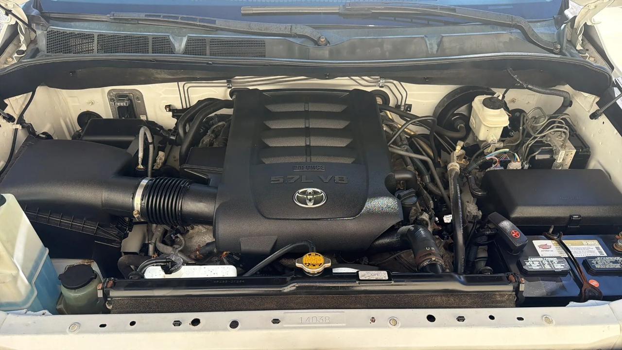 Toyota Tundra 4WD Truck CrewMax 5.7L V8 6-Spd AT TRD Pro (Natl) 2015