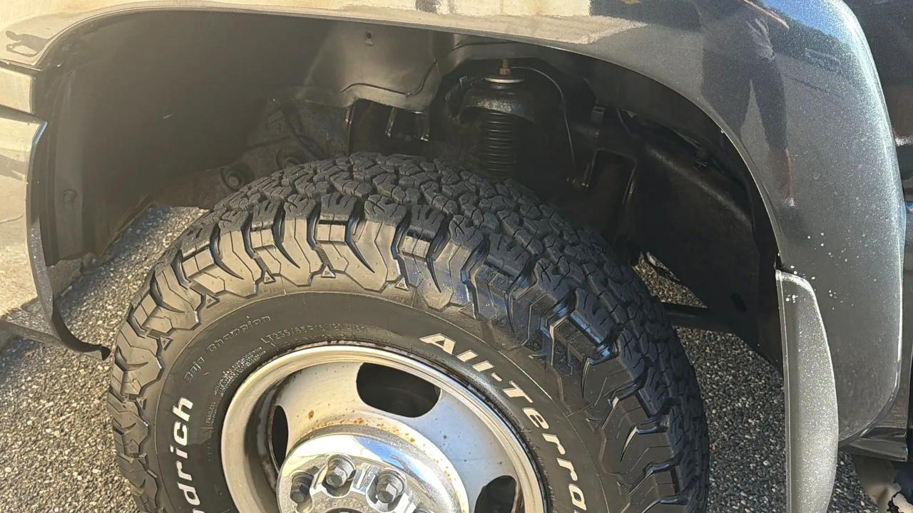 GMC Sierra 3500 Crew Cab 167" WB 4WD DRW SLE 2005