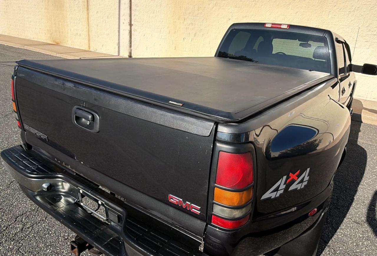 GMC Sierra 3500 Crew Cab 167" WB 4WD DRW SLE 2005