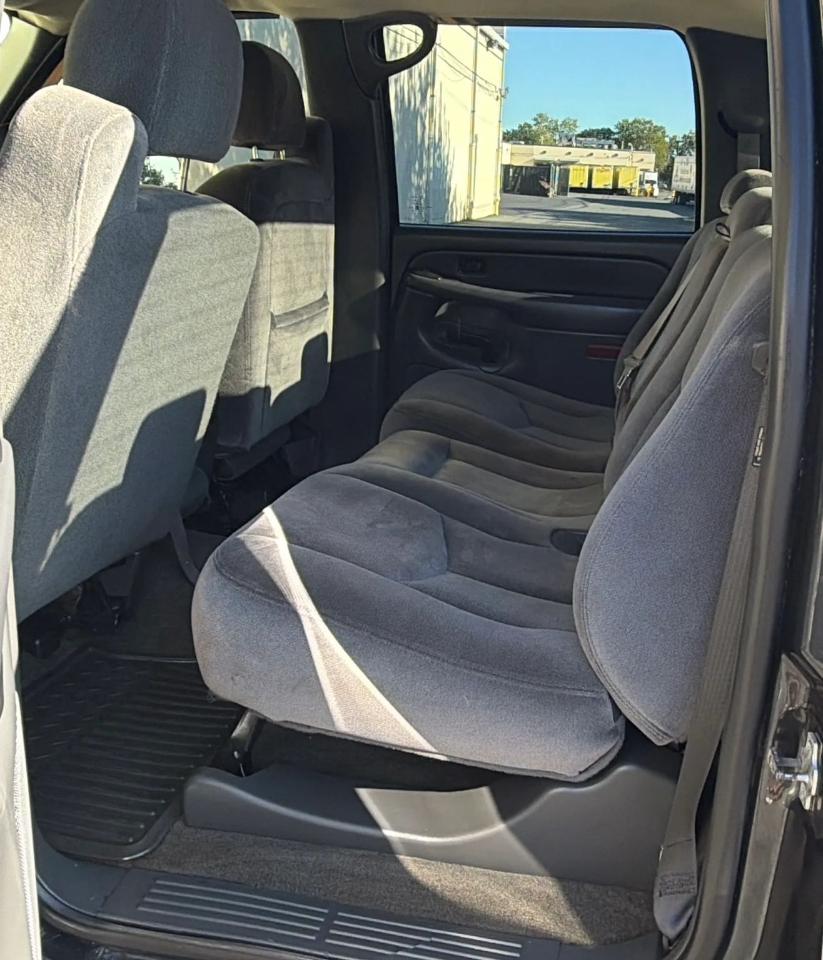 GMC Sierra 3500 Crew Cab 167" WB 4WD DRW SLE 2005