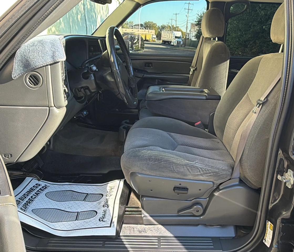 GMC Sierra 3500 Crew Cab 167" WB 4WD DRW SLE 2005