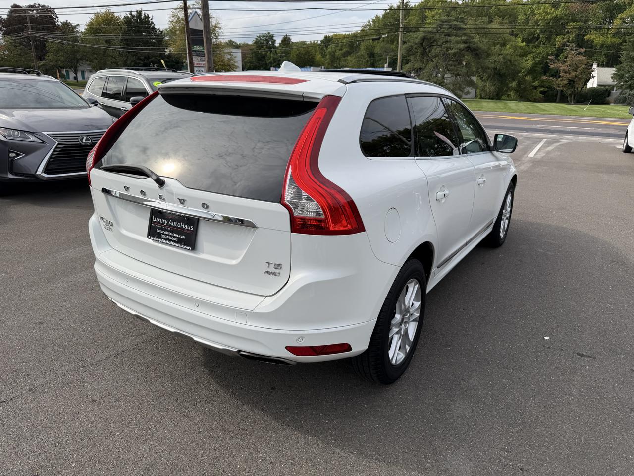 Volvo XC60 2015.5 AWD 4dr T5 2015